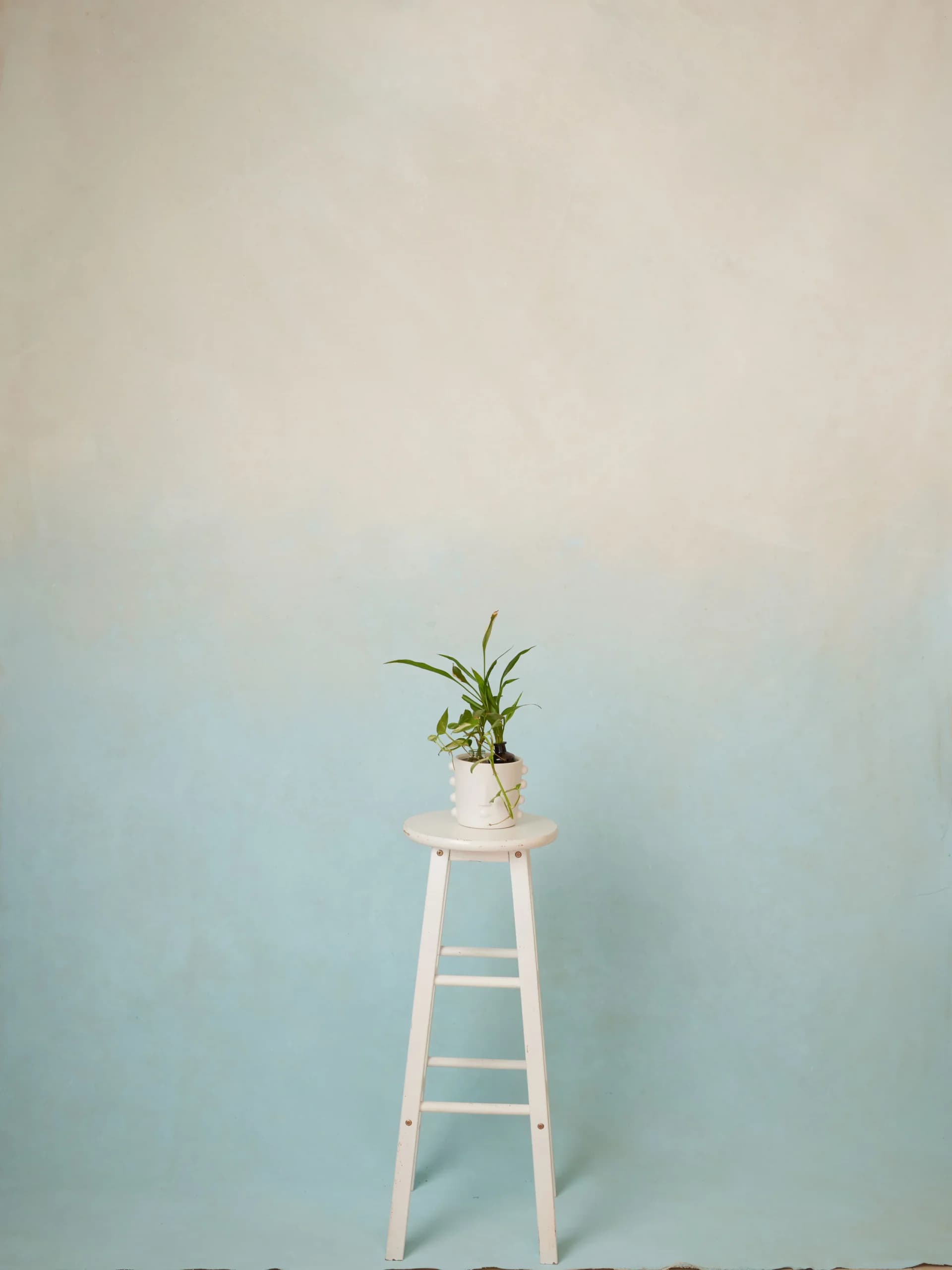 CB047R - Blue Ombre hand-painted canvas backdrop, view 1